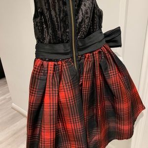 Size 7 red plaid dress!!